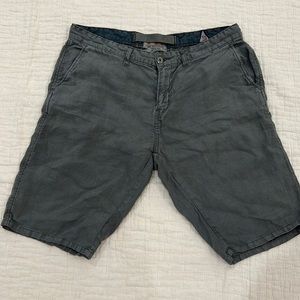Paperbacks men linen shorts